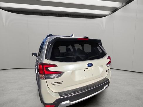 Used 2019 Subaru Forester Touring image 8
