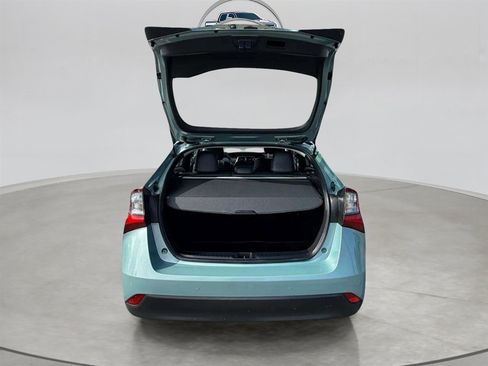 Used 2019 Toyota Prius XLE image 4