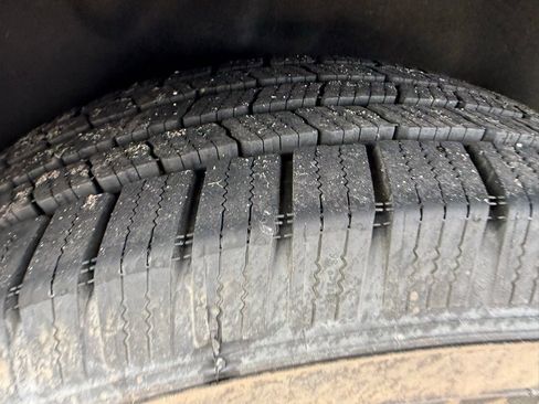 Used 2023 Nissan Murano S image 26