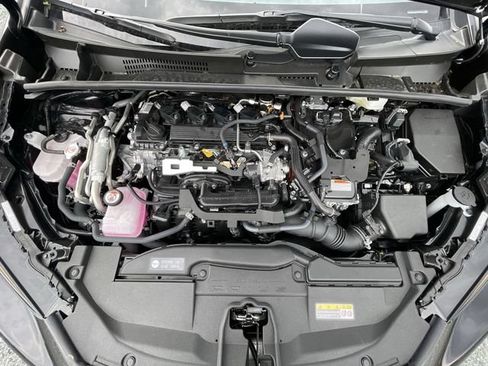 New 2026 Toyota Prius Plug-In Hybrid FWD image 11