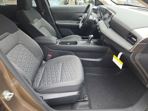 New 2026 Nissan Kicks SV FWD image 19