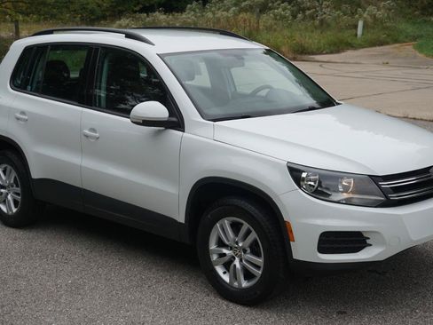Used 2016 Volkswagen Tiguan S AWD/4WD image 7