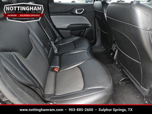 Used 2024 Jeep Compass Latitude AWD/4WD image 30