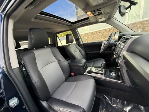 Used 2019 Toyota 4Runner SR5 Premium AWD/4WD image 18