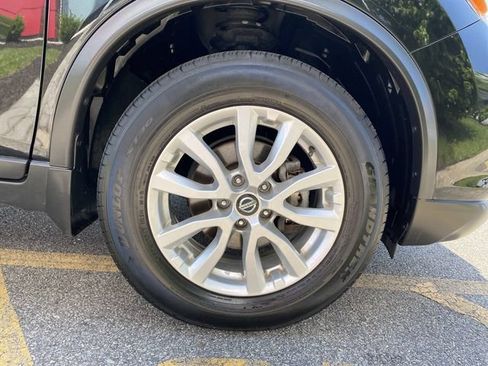 Used 2018 Nissan Rogue SV w/ Sun & Sound Touring Package AWD/4WD image 13