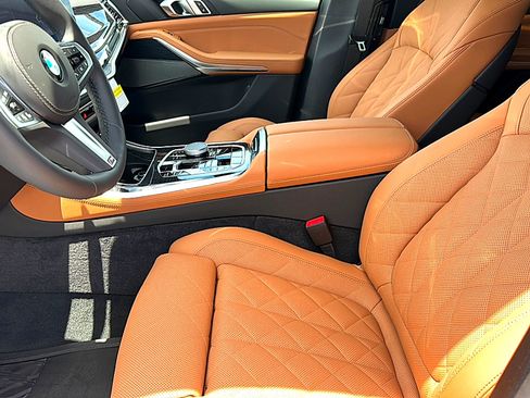 New 2026 BMW X5 xDrive40i w/ M Sport Package AWD/4WD image 10