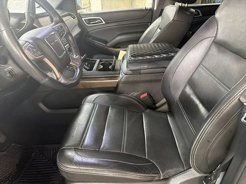 Used 2018 GMC Yukon Denali w/ Open Road Package AWD/4WD image 4