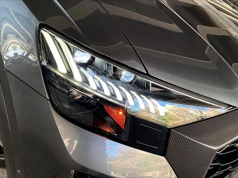 Used 2024 Audi RS Q8 image 27