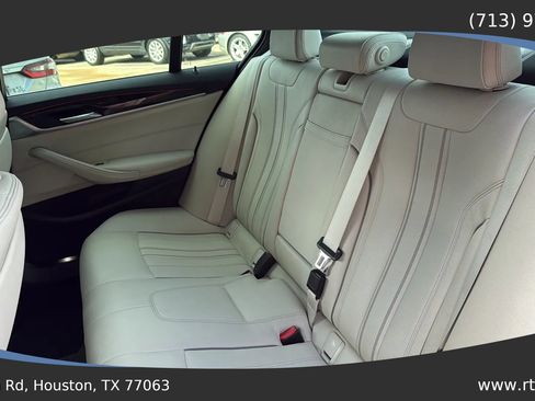 Used 2021 BMW 540i w/ Convenience Package image 31