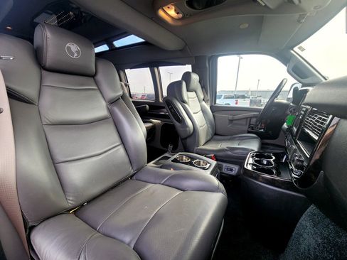 Used 2020 Chevrolet Express 2500 w/ Enhanced Convenience Package RWD image 44