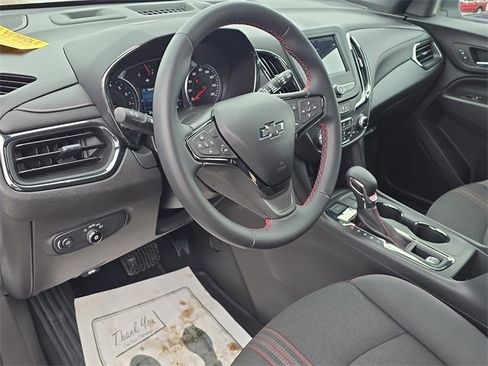 Used 2024 Chevrolet Equinox RS image 7