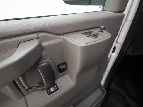 Used 2021 GMC Savana 2500 w/ Driver Convenience Package image 8