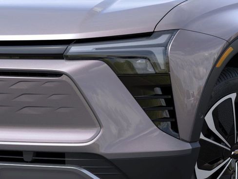New 2026 Chevrolet Blazer EV LT image 11