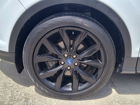 Used 2019 Ford Escape SE image 12