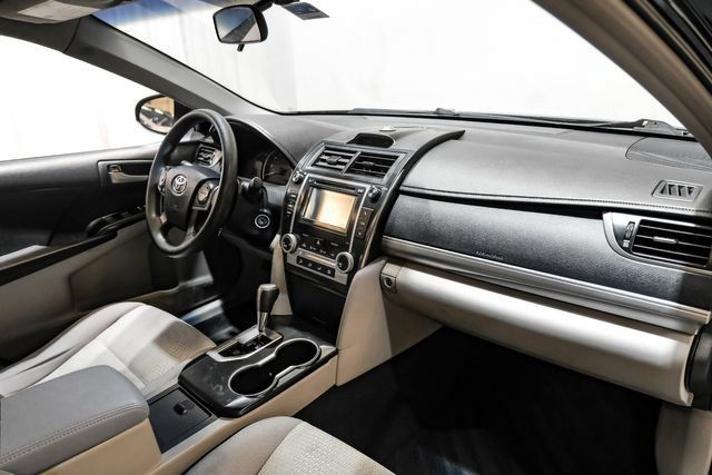 Used 2012 Toyota Camry LE FWD image 15