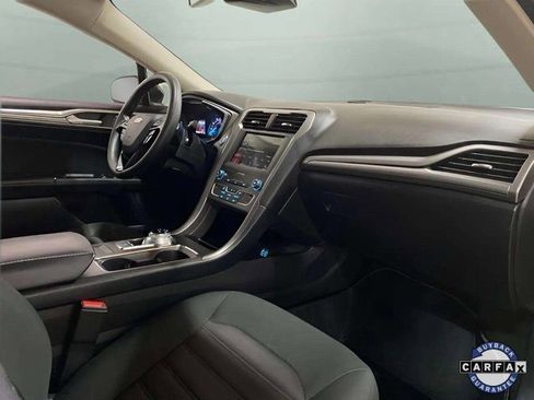 Used 2019 Ford Fusion SE image 21