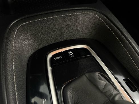 Used 2020 Toyota Corolla SE FWD image 32
