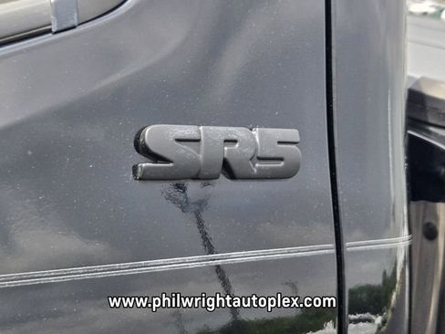 Used 2022 Toyota Tacoma SR5 w/ SR5 Appearance Package (SM) RWD image 14