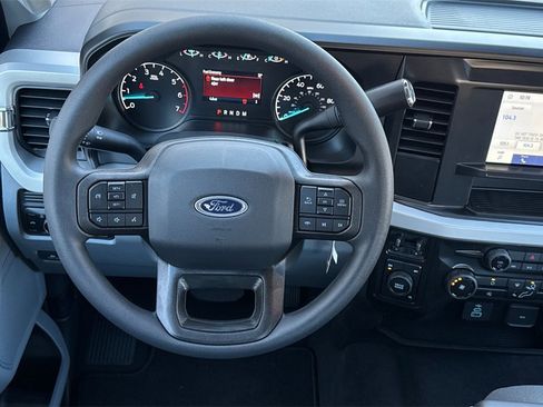 New 2026 Ford F250 4x4 Crew Cab Super Duty image 11