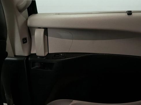Used 2017 Chrysler Pacifica Touring-L FWD image 21