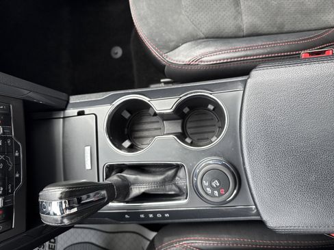 Used 2018 Ford Explorer XLT w/ Equipment Group 202A image 21