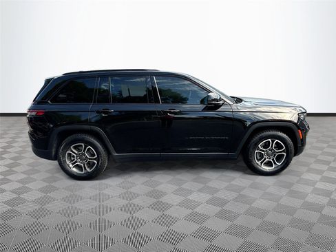 Used 2022 Jeep Grand Cherokee Trailhawk w/ Advanced Protech Group II AWD/4WD image 8