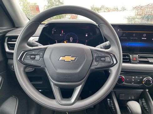 Used 2024 Chevrolet TrailBlazer LT image 11