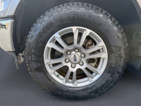 Used 2019 Ford F150 Lariat image 9