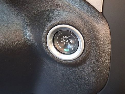 Used 2024 GMC Sierra 1500 Pro w/ Convenience Package image 27