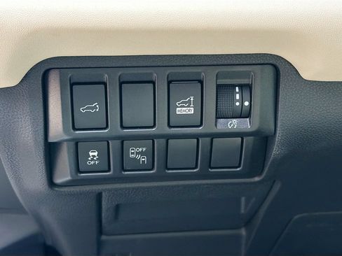 Used 2019 Subaru Ascent Limited w/ Popular Package #3 AWD/4WD image 10