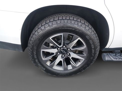 Used 2023 Chevrolet Tahoe Z71 w/ Z71 Off-Road Package image 10