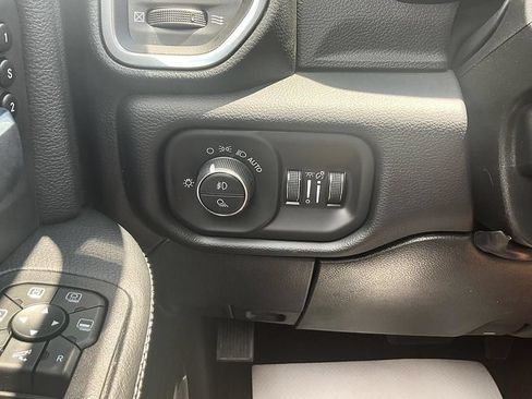 New 2026 RAM 3500 Laramie AWD/4WD image 16