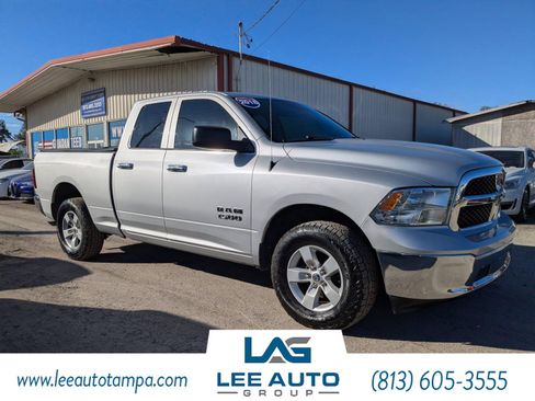 Used 2018 RAM 1500 Classic SLT image 1