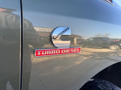 Used 2022 RAM 2500 Tradesman w/ Chrome Appearance Group image 15