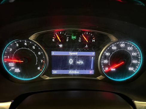 Used 2021 Chevrolet Traverse LT AWD/4WD image 10