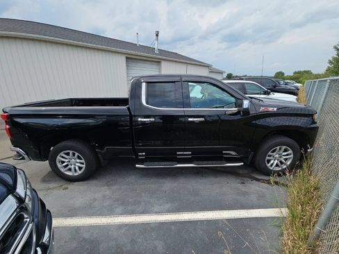 Used 2019 Chevrolet Silverado 1500 LTZ w/ LTZ Plus Package AWD/4WD image 3