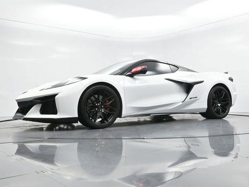 Used 2023 Chevrolet Corvette Z06 w/ Stealth Interior Trim Package RWD image 39