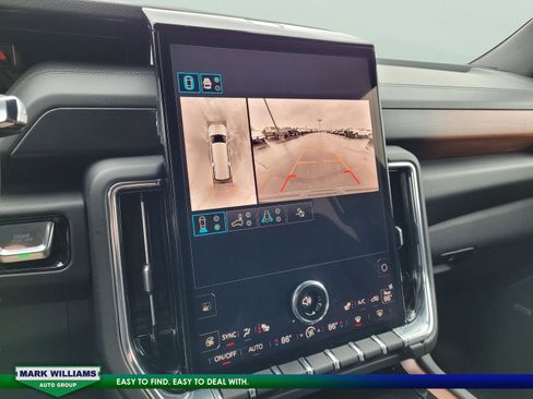 Used 2025 GMC Yukon XL Denali w/ Sun & Power Step Package image 22