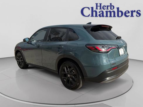 Used 2024 Honda HR-V Sport image 3