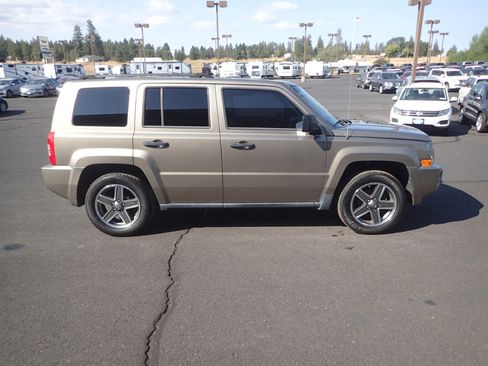 Used 2008 Jeep Patriot Sport image 6