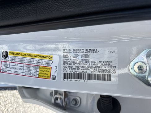 Certified 2025 Honda Civic Sport image 36