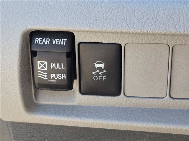 Used 2018 Toyota Sienna XLE w/ Carpet Mat Package AWD/4WD image 14