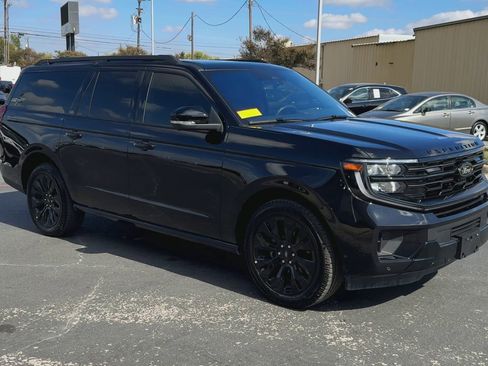 Certified 2025 Ford Expedition Max Platinum w/ Stealth Appearance Package image 2