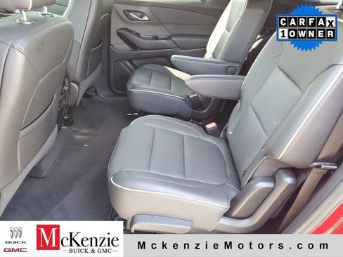 Used 2023 Chevrolet Traverse Premier FWD image 21