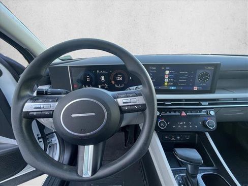 Used 2025 Hyundai Tucson SEL image 13