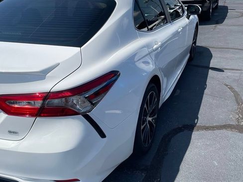 Used 2018 Toyota Camry SE w/ Convenience Package FWD image 5
