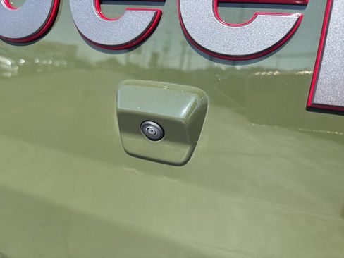 Certified 2022 Jeep Gladiator Rubicon AWD/4WD image 10