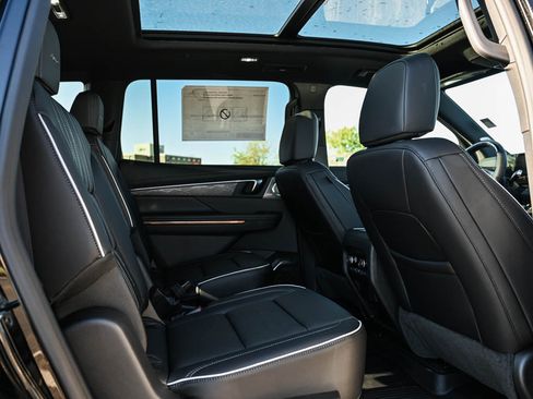 New 2026 Buick Enclave Avenir w/ Super Cruise Package AWD/4WD image 14