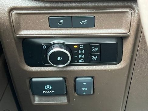 Used 2024 Ford Expedition King Ranch image 38