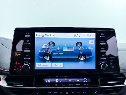Used 2022 Toyota Sienna XSE w/ XSE Plus Package AWD/4WD image 30